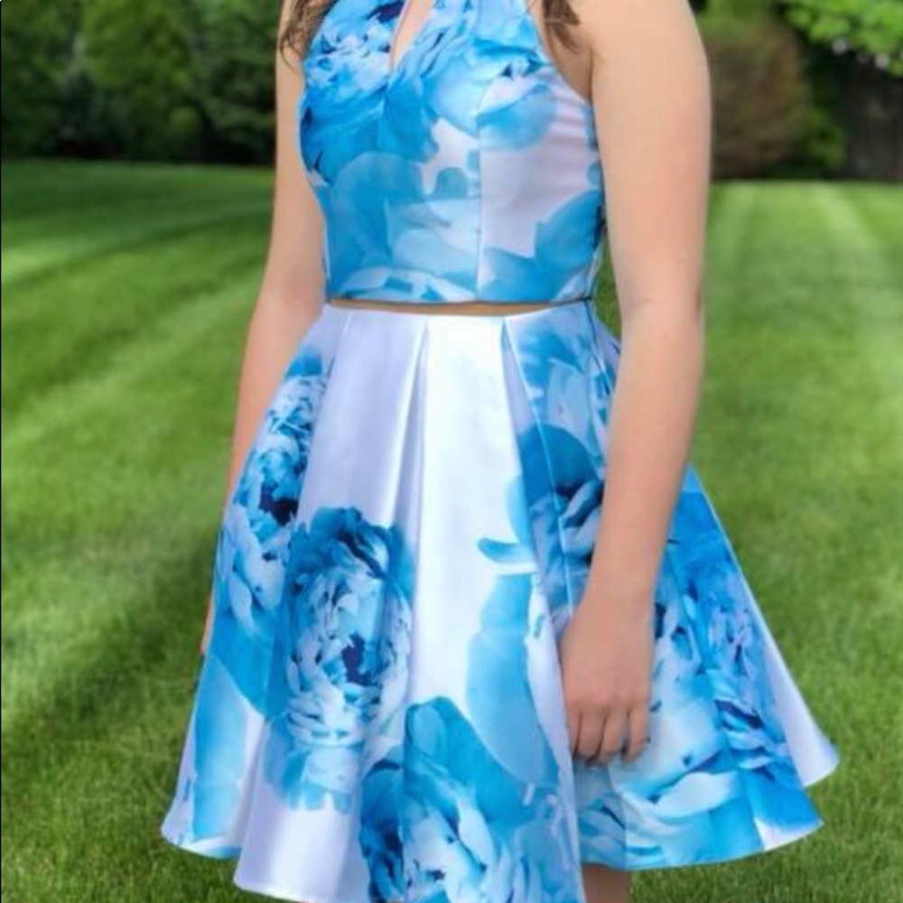 Women’s 2 piece formal dress